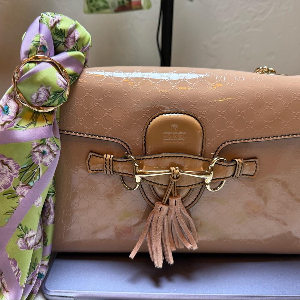 Gucci Tan Leather Shoulder Bag with Gold Hardware